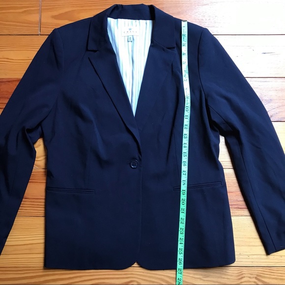 Chaus Navy One-Button Blazer, EUC, 12 - Picture 7 of 12
